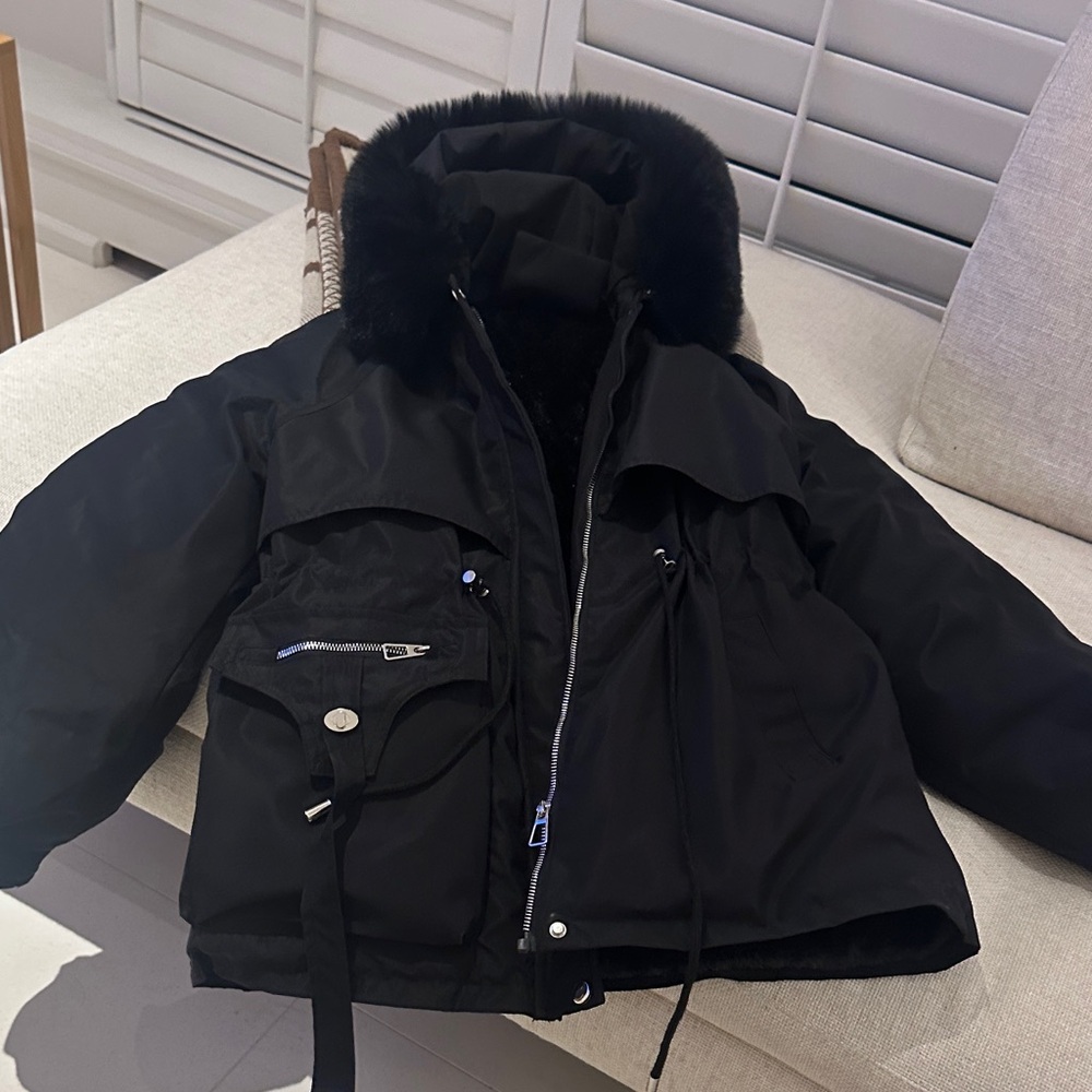 BNWOT Black Faux Fur-Trimmed Hooded Jacket